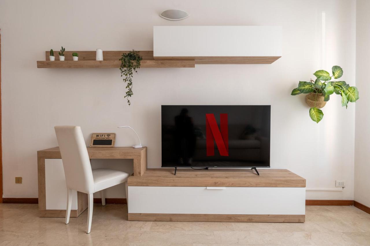 San Siro Big House Wifi Netflix Free Parking Apartment Милано Екстериор снимка