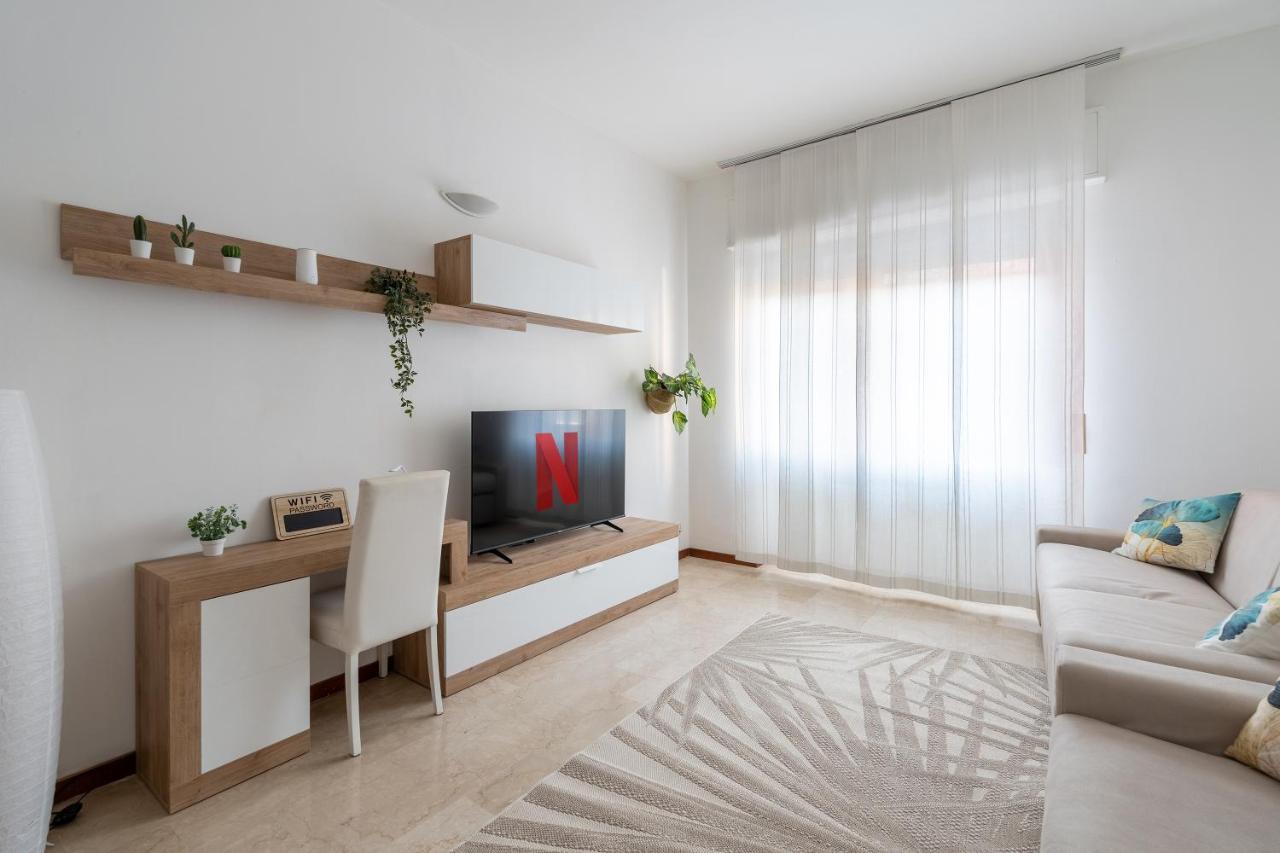 San Siro Big House Wifi Netflix Free Parking Apartment Милано Екстериор снимка